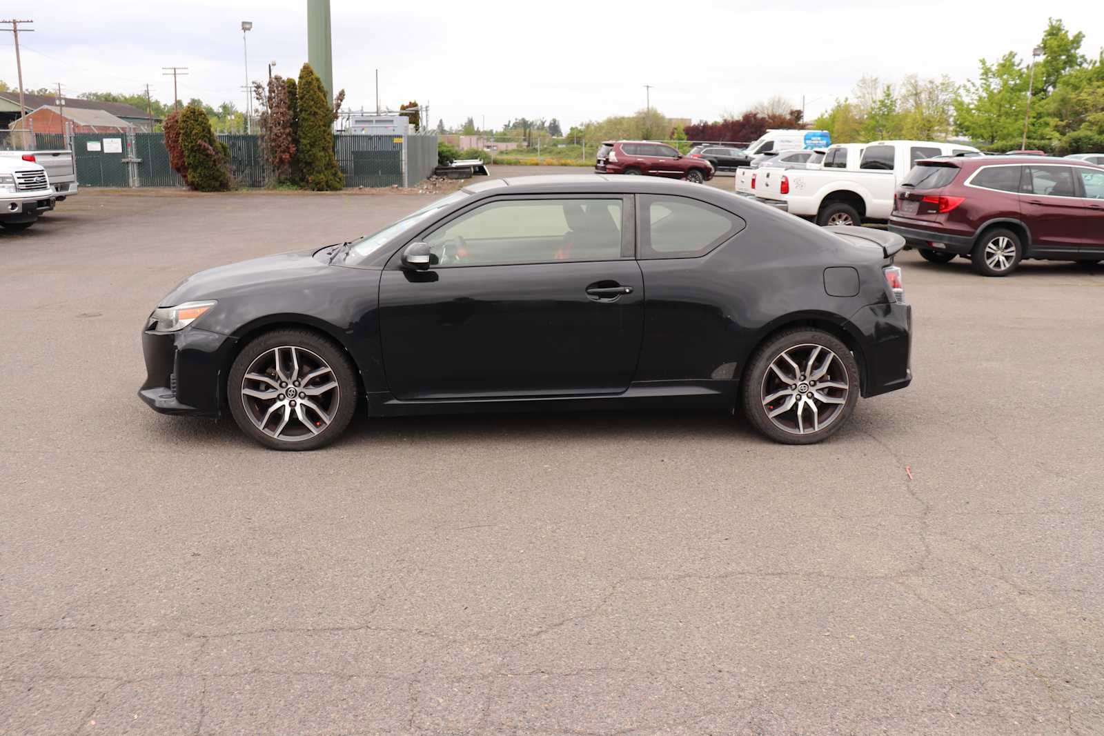 Used 2015 Scion tC FWD image 8