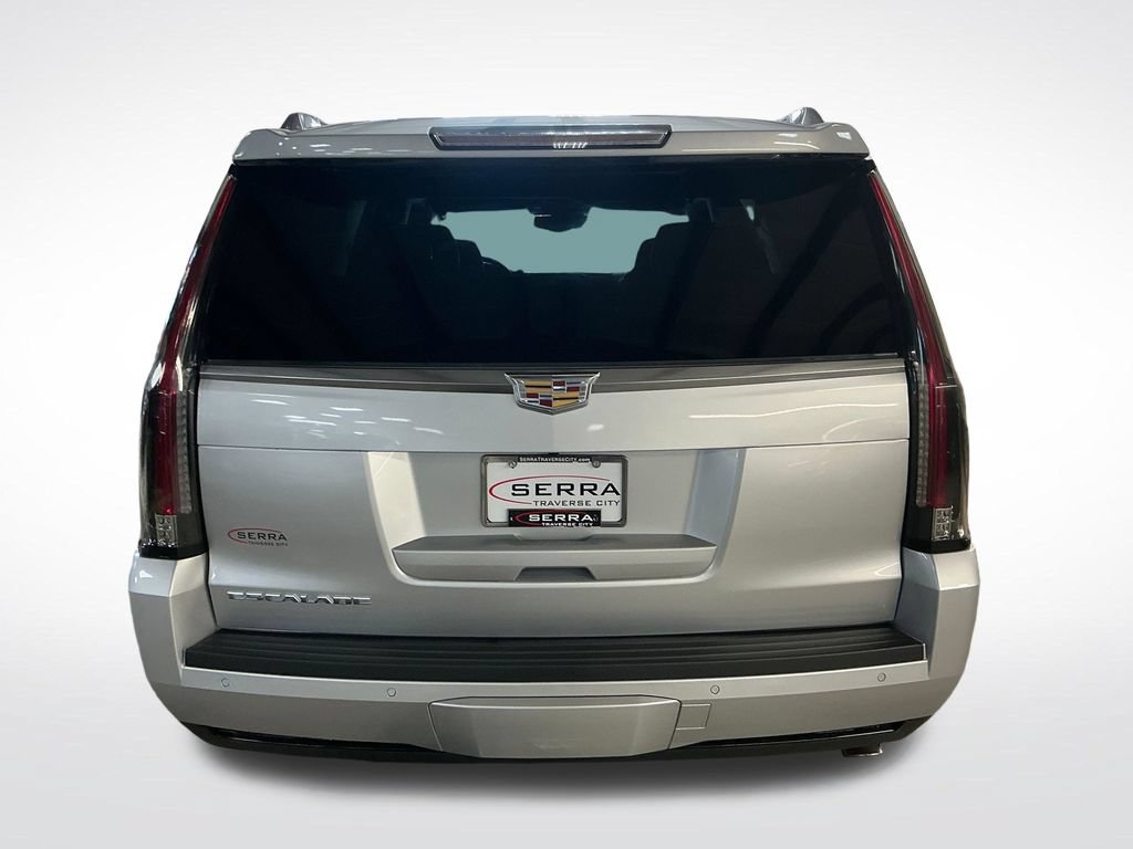 Used 2016 Cadillac Escalade Premium AWD/4WD image 4