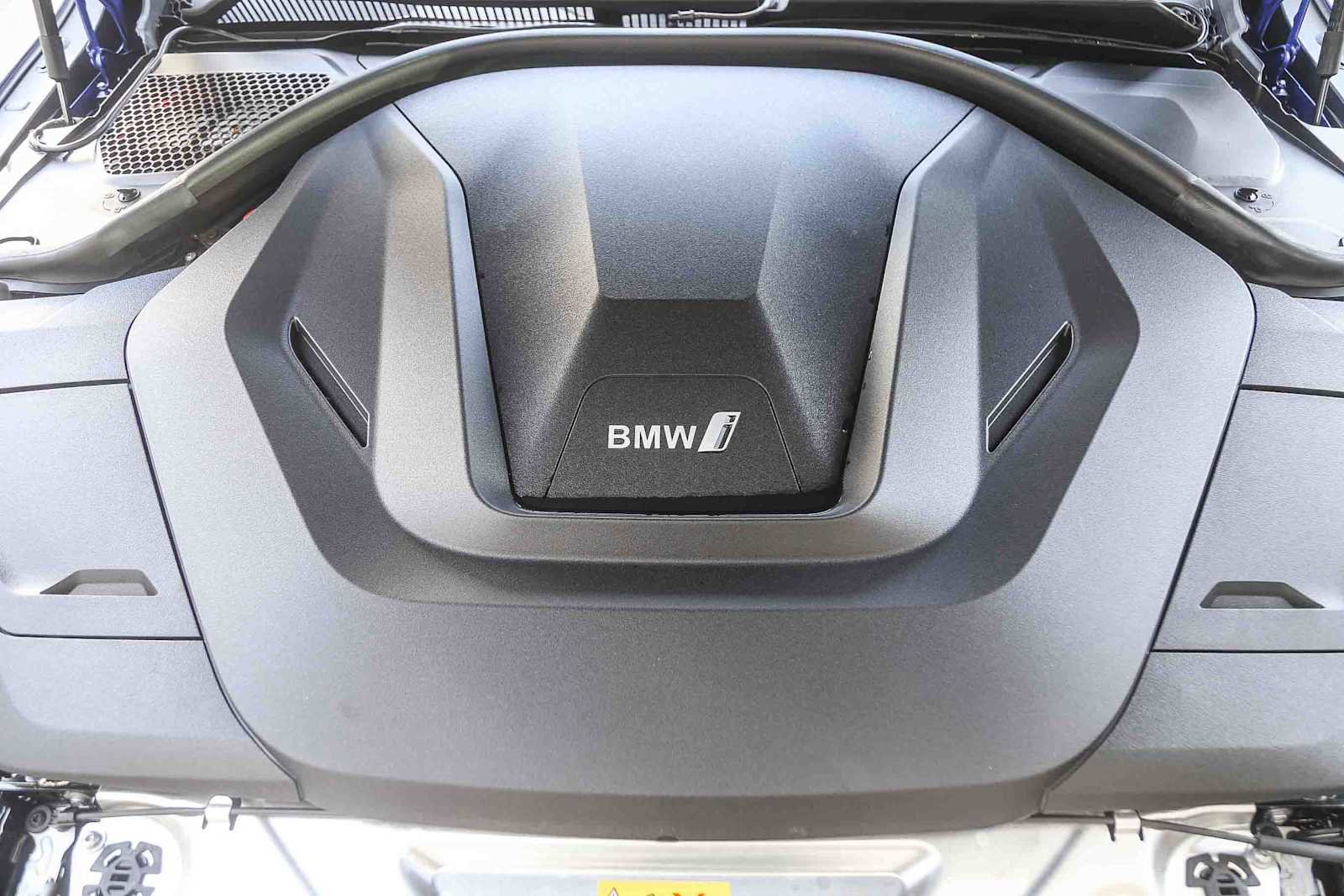 Used 2025 BMW i4 eDrive40 w/ M Sport Package image 23