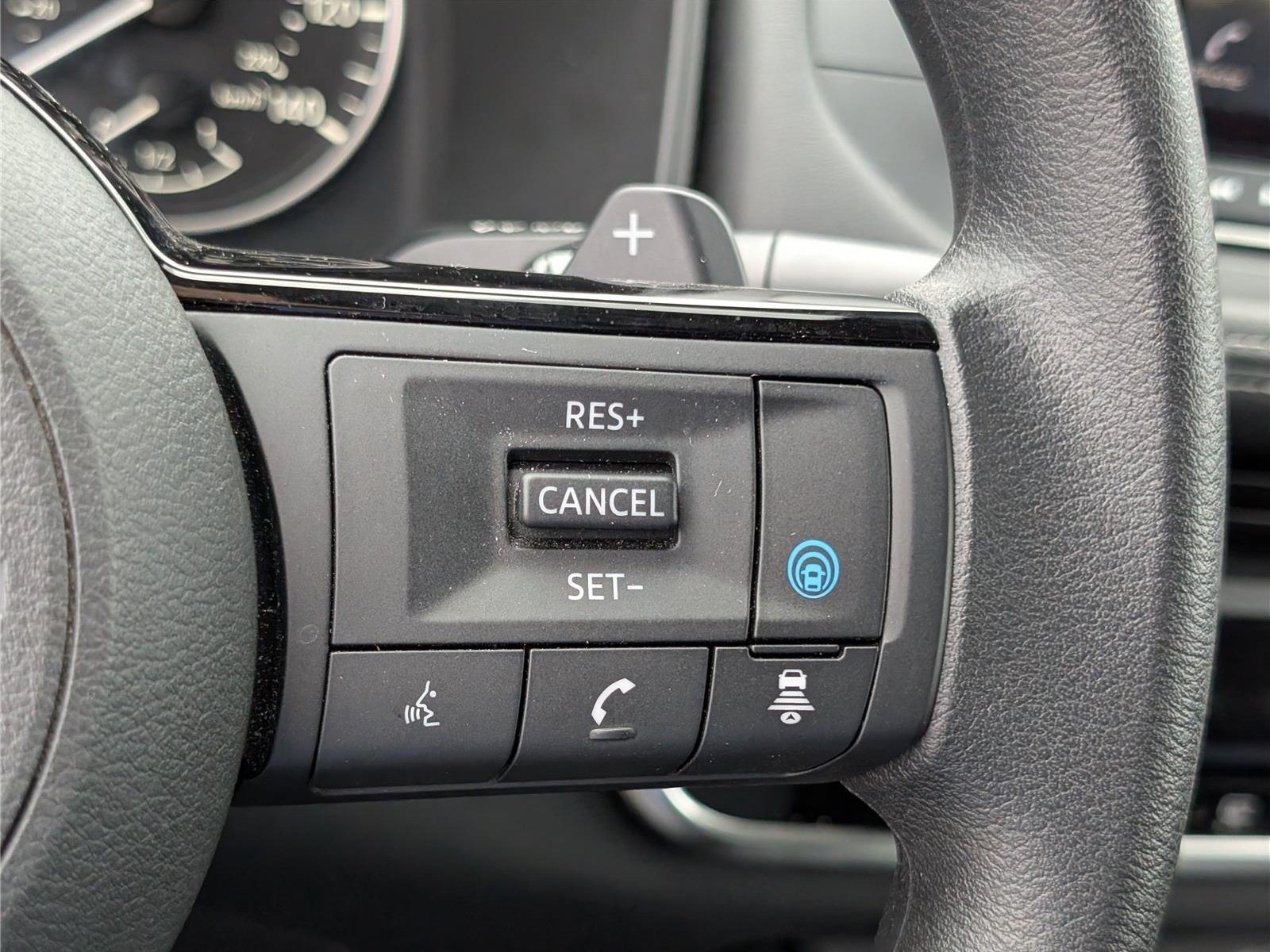 Used 2023 Nissan Rogue SV AWD/4WD image 23