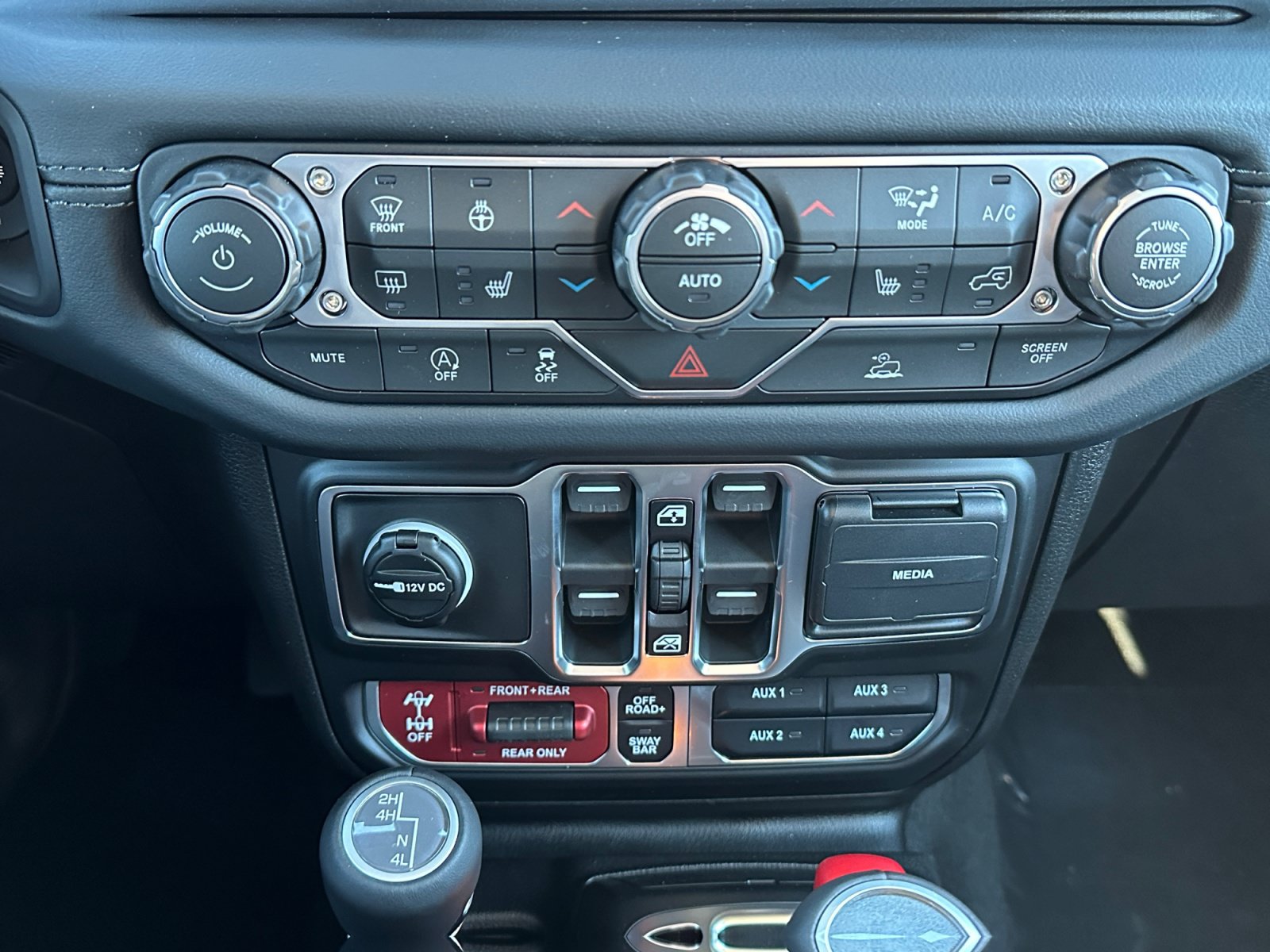 New 2026 Jeep Gladiator Rubicon AWD/4WD image 17