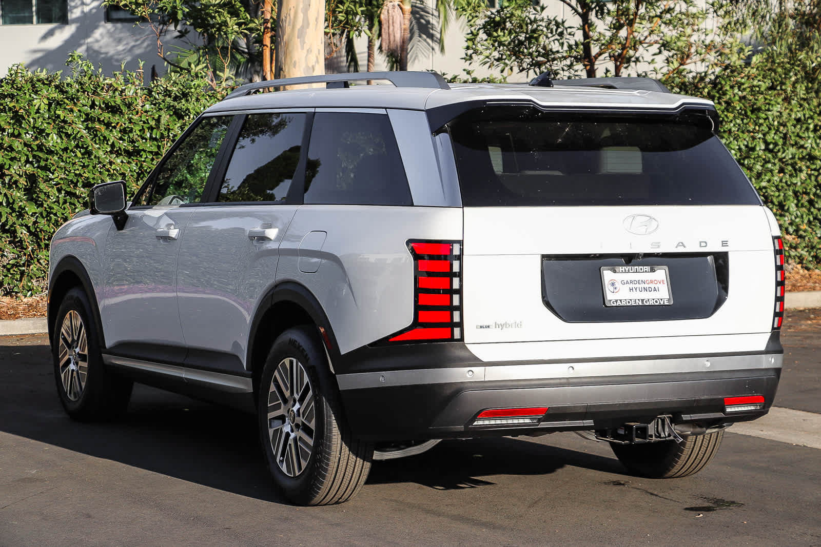 New 2026 Hyundai Palisade SEL Premium w/ Tow & Go Package FWD image 8