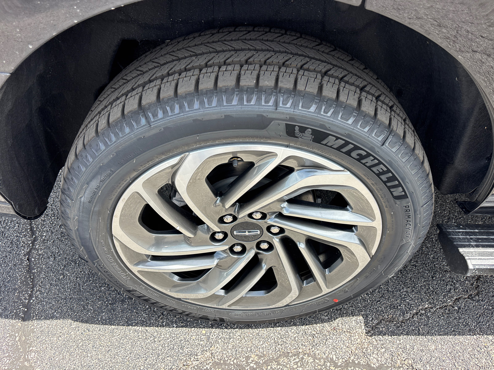 New 2026 Lincoln Navigator Reserve AWD/4WD image 10
