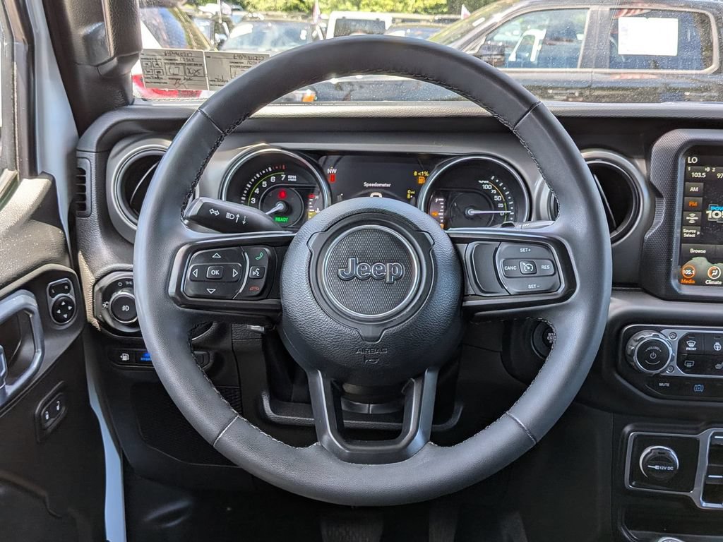 Used 2023 Jeep Wrangler Unlimited w/ Sun & Screen Package AWD/4WD image 13