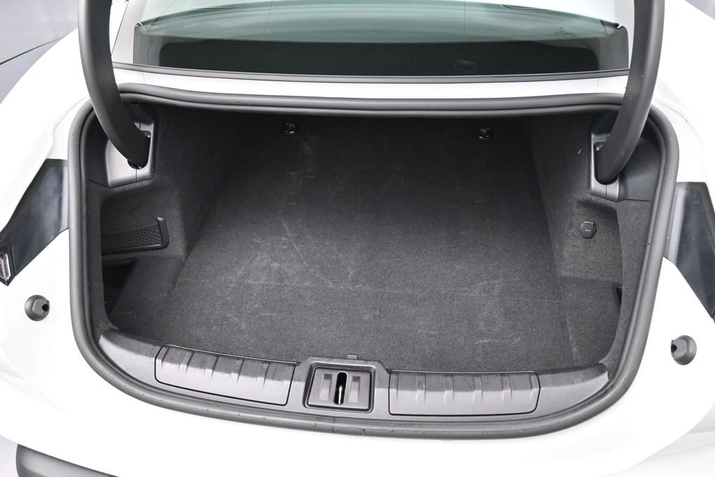 Certified 2024 Porsche Taycan RWD image 33