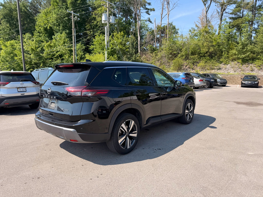 Certified 2026 Nissan Rogue SL AWD/4WD image 4