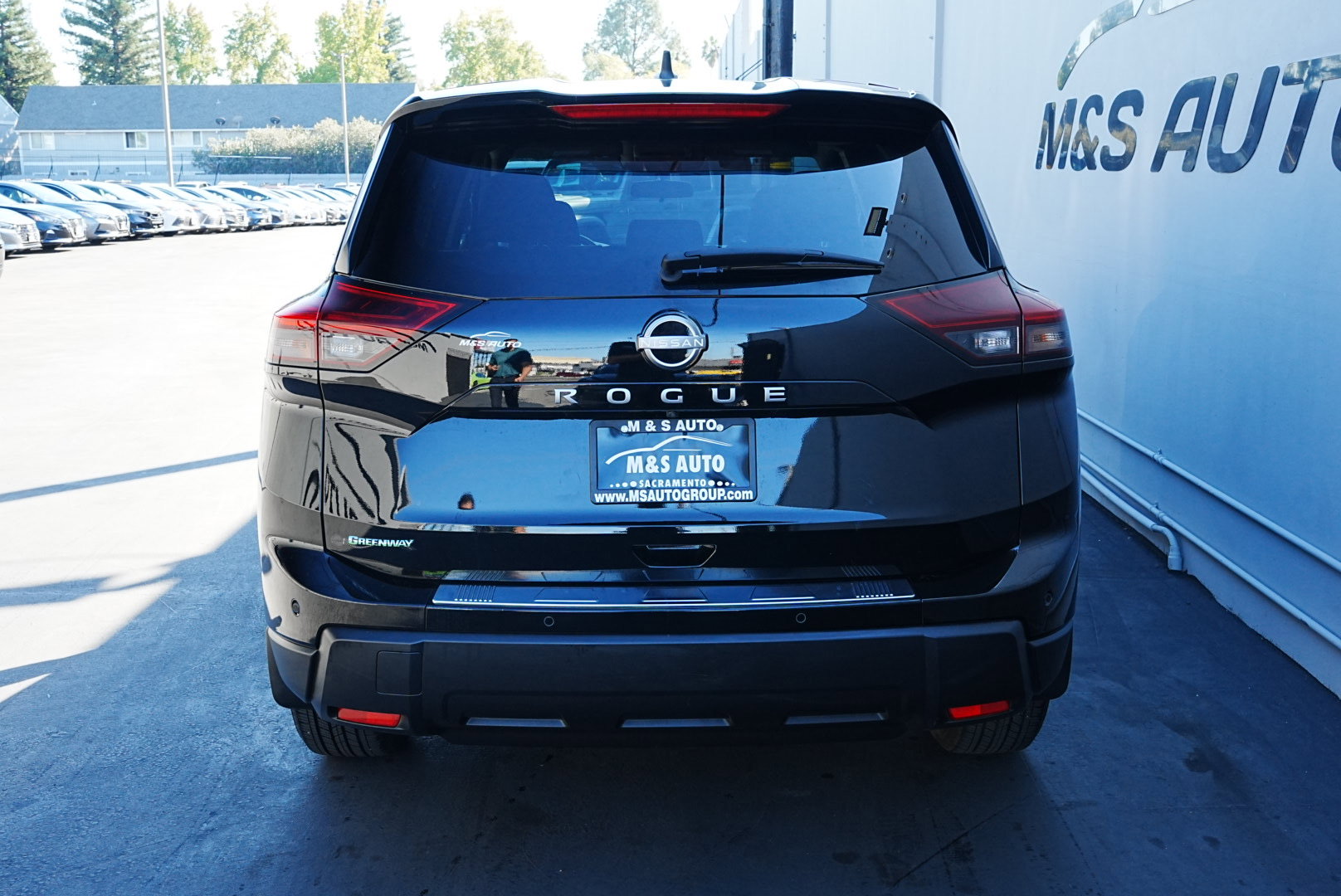 Used 2024 Nissan Rogue S image 5