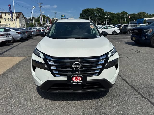 Used 2026 Nissan Rogue S AWD/4WD image 2