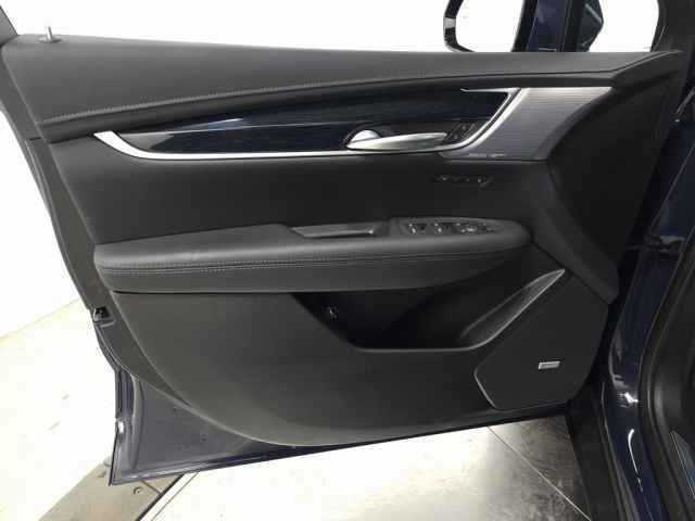New 2025 Cadillac XT5 Premium Luxury w/ LPO, Floor Liner Package image 10