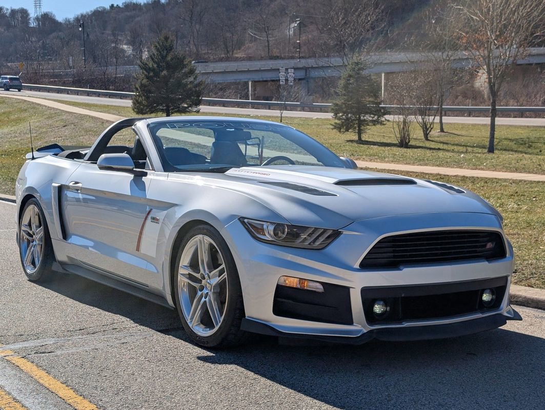 Used 2016 Ford Mustang GT Premium w/ Equipment Group 401A image 4