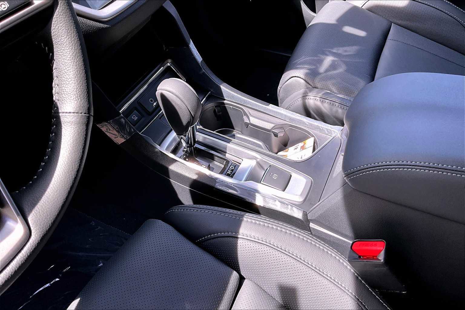New 2025 Subaru Ascent Limited image 7
