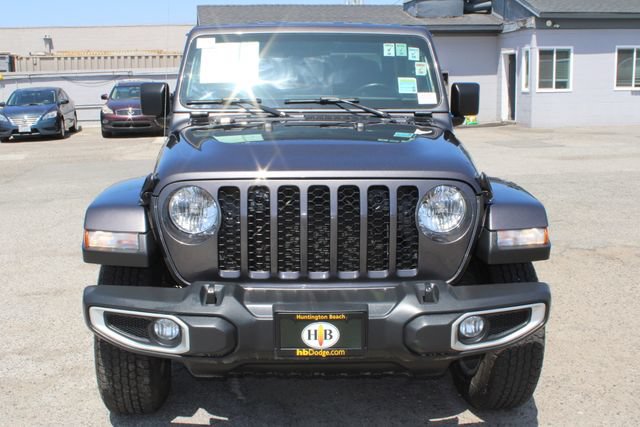 Used 2022 Jeep Gladiator Sport AWD/4WD image 2