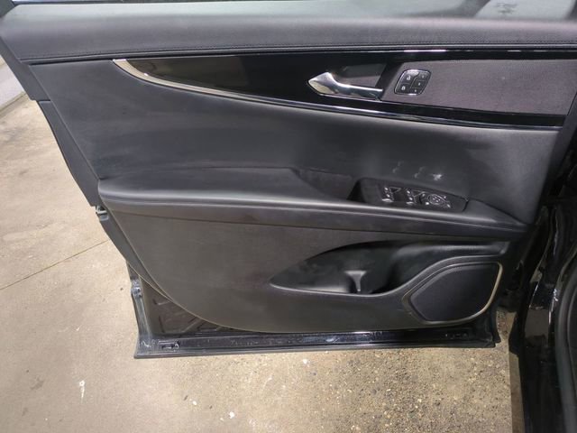 Certified 2023 Lincoln Nautilus AWD w/ Premium Package image 14