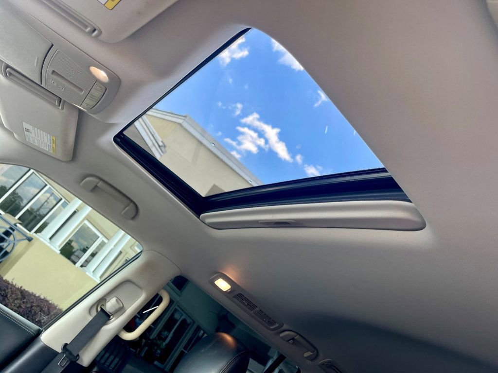 Used 2020 Nissan Armada SL w/ Premium Package image 19