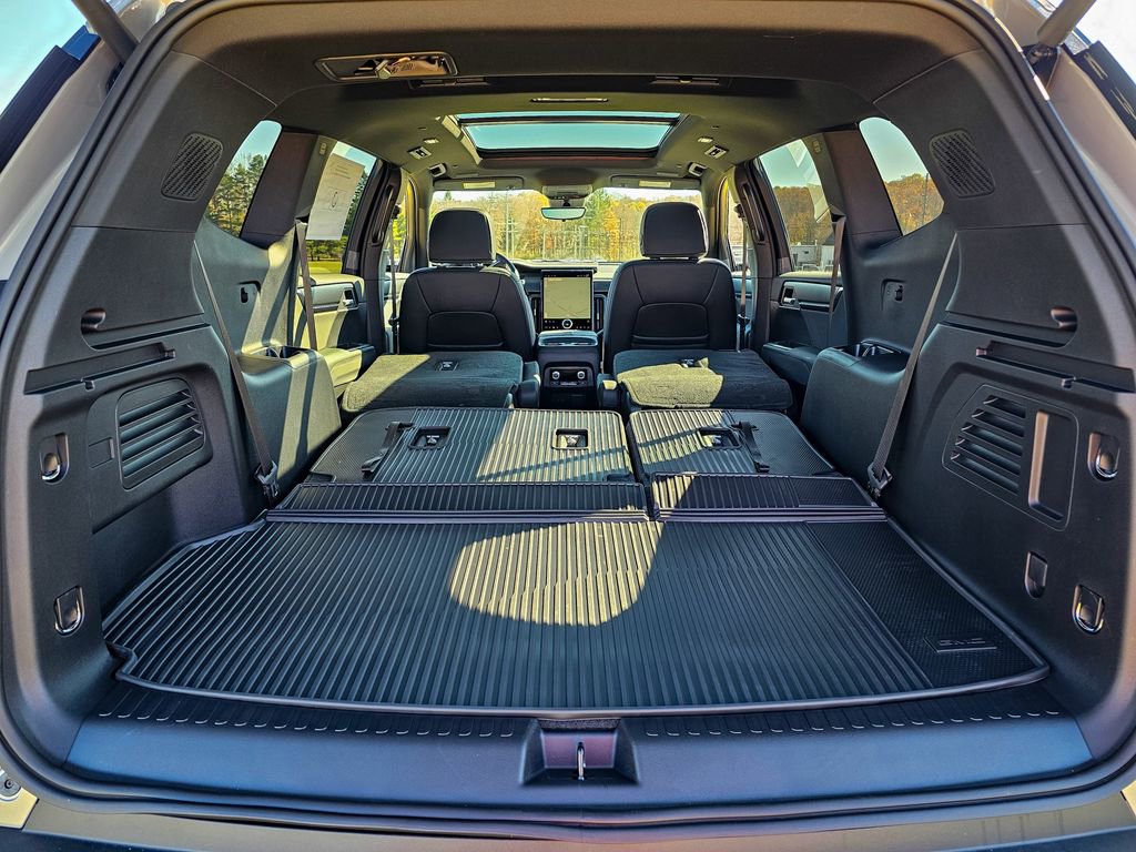 New 2026 GMC Acadia AT4 w/ Luxury Package image 37