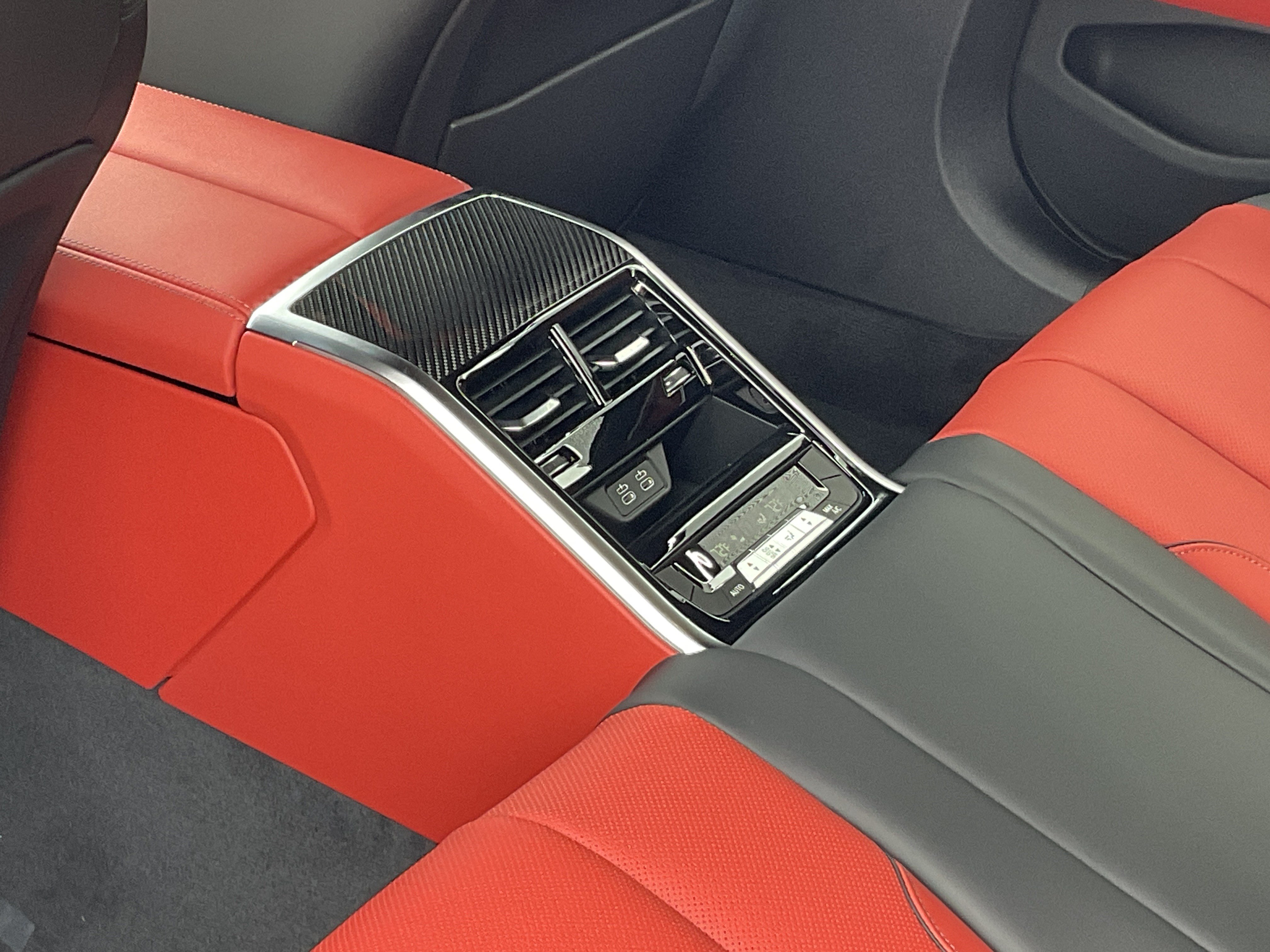 New 2026 BMW M850i xDrive w/ M Carbon Exterior Package AWD/4WD image 25