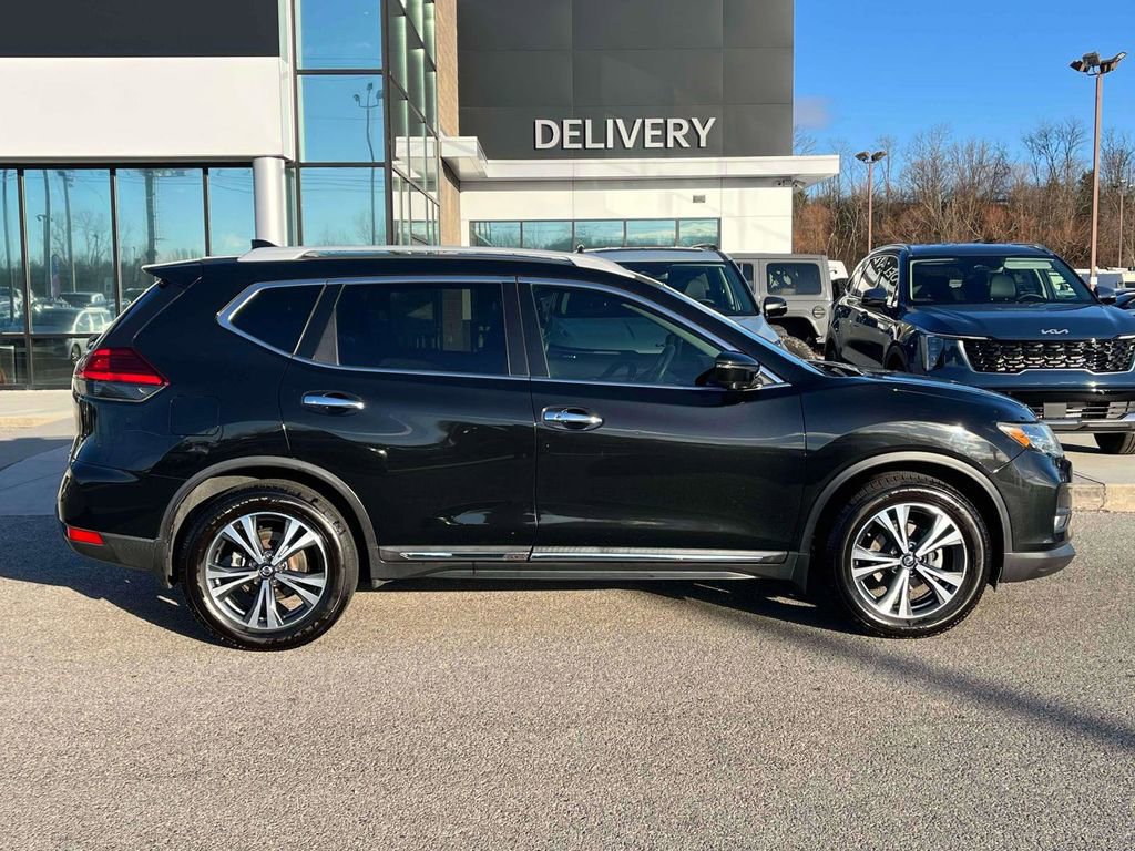 Used 2017 Nissan Rogue SL w/ SL Premium Package image 27