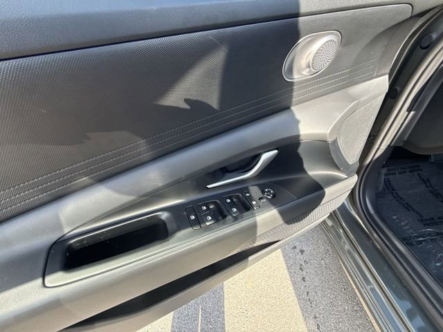 New 2026 Hyundai Elantra SE FWD image 13