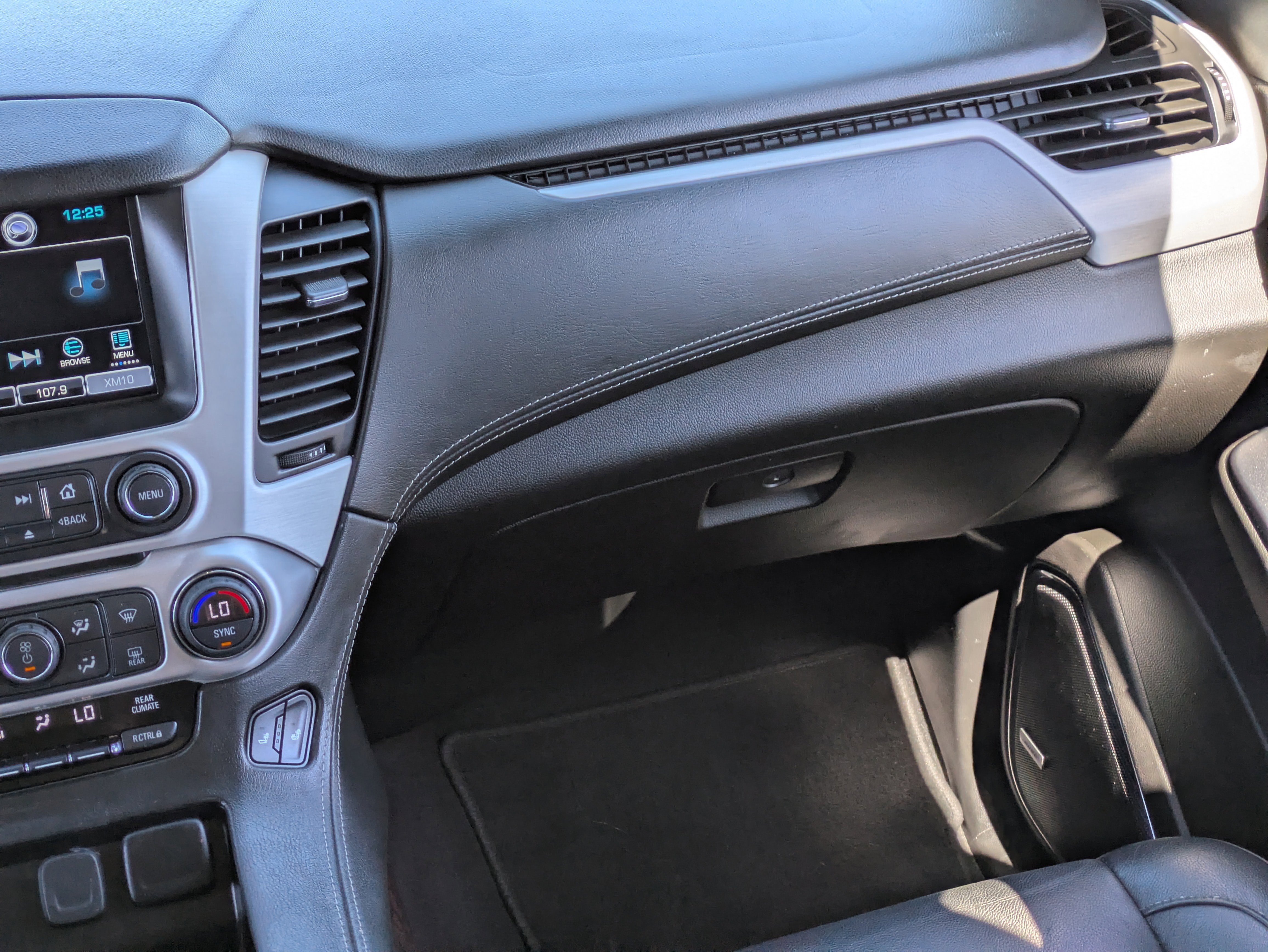 Used 2019 GMC Yukon XL SLT image 19