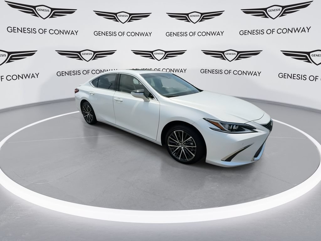 Used 2025 Lexus ES 300h w/ Premium Package FWD image 2