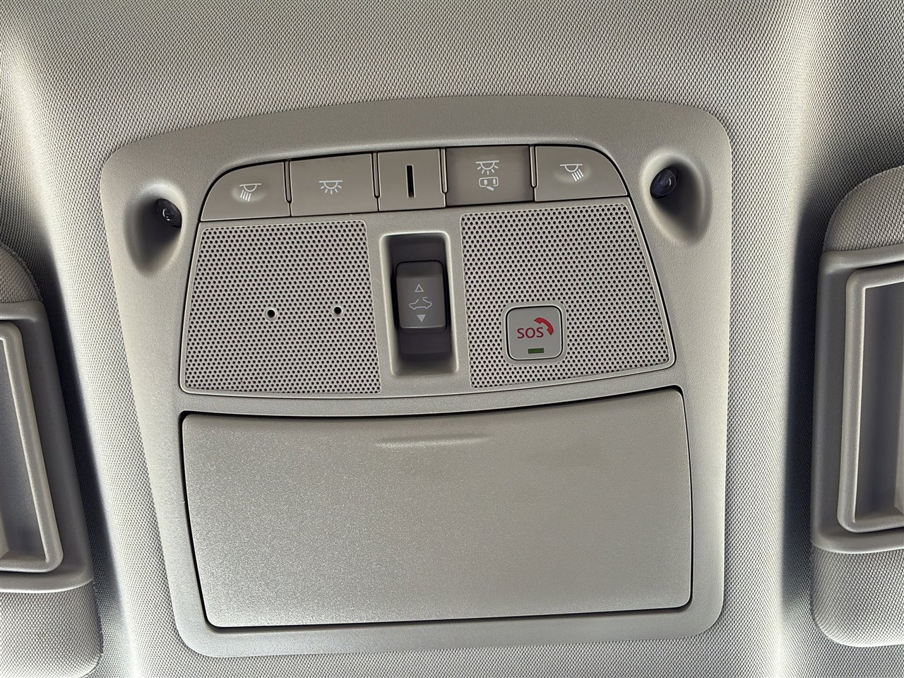 Used 2021 Nissan Armada SL w/ Captain's Chairs Package image 20