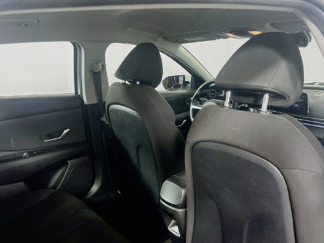 Used 2024 Hyundai Elantra SEL FWD image 8