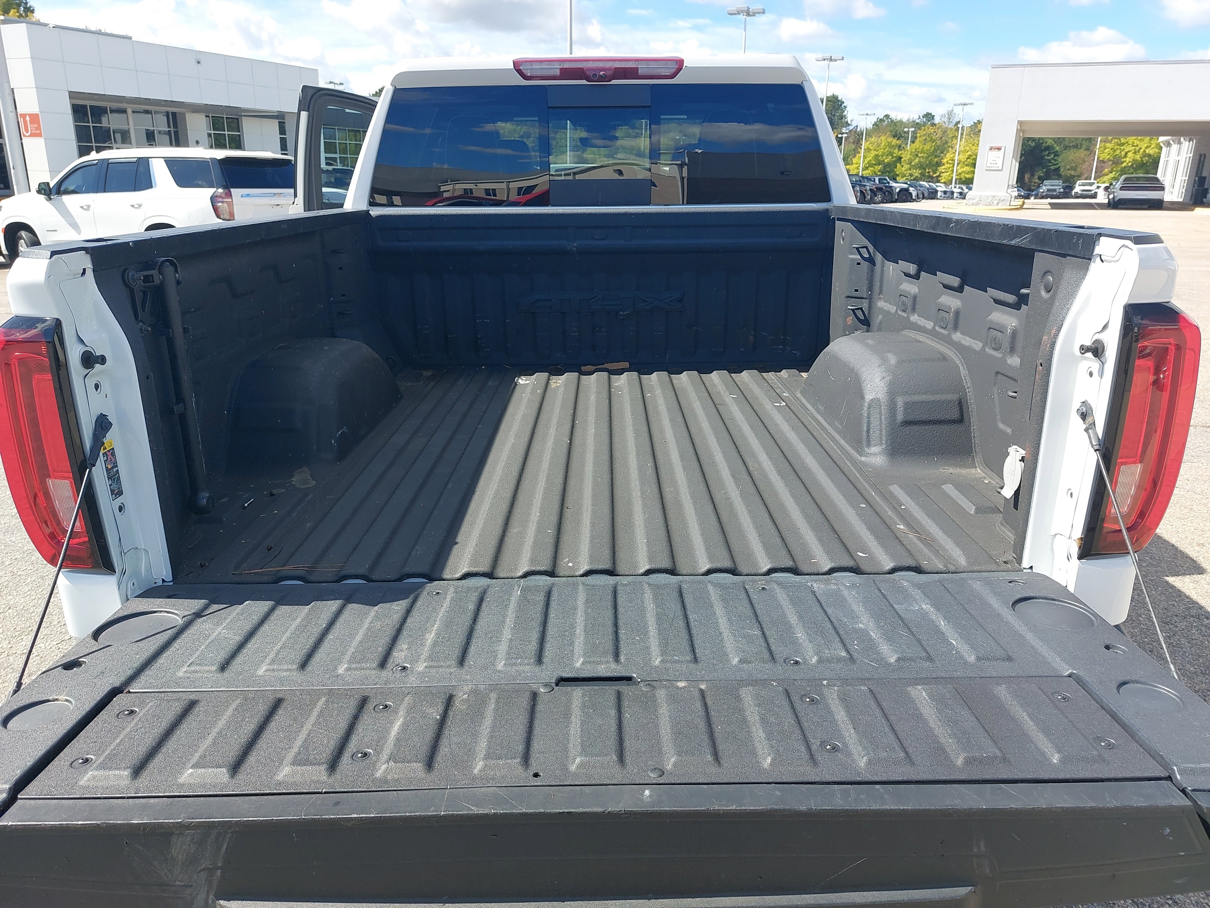 Used 2024 GMC Sierra 1500 AT4X image 13