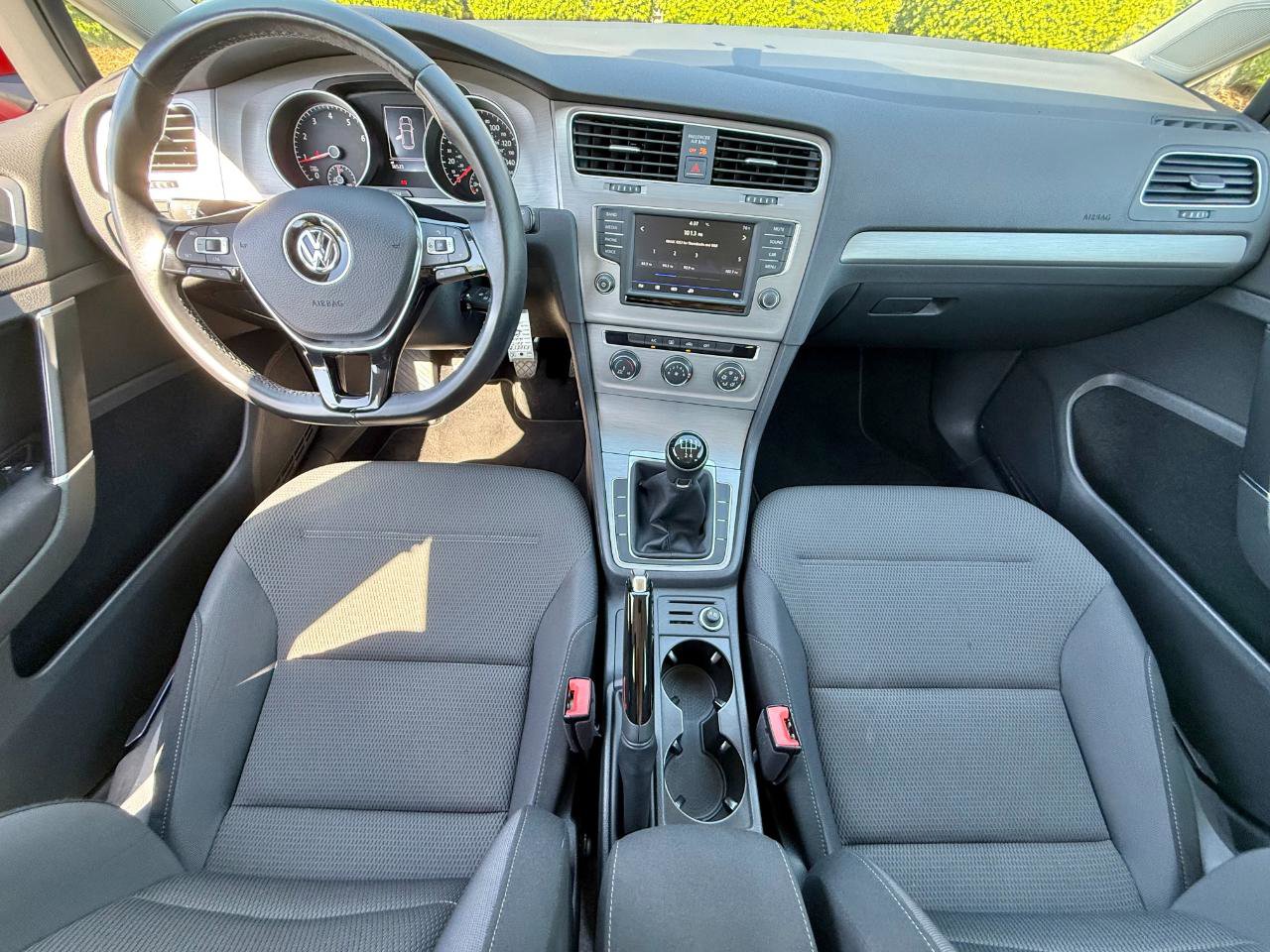 Used 2017 Volkswagen Golf Wolfsburg Edition FWD image 9
