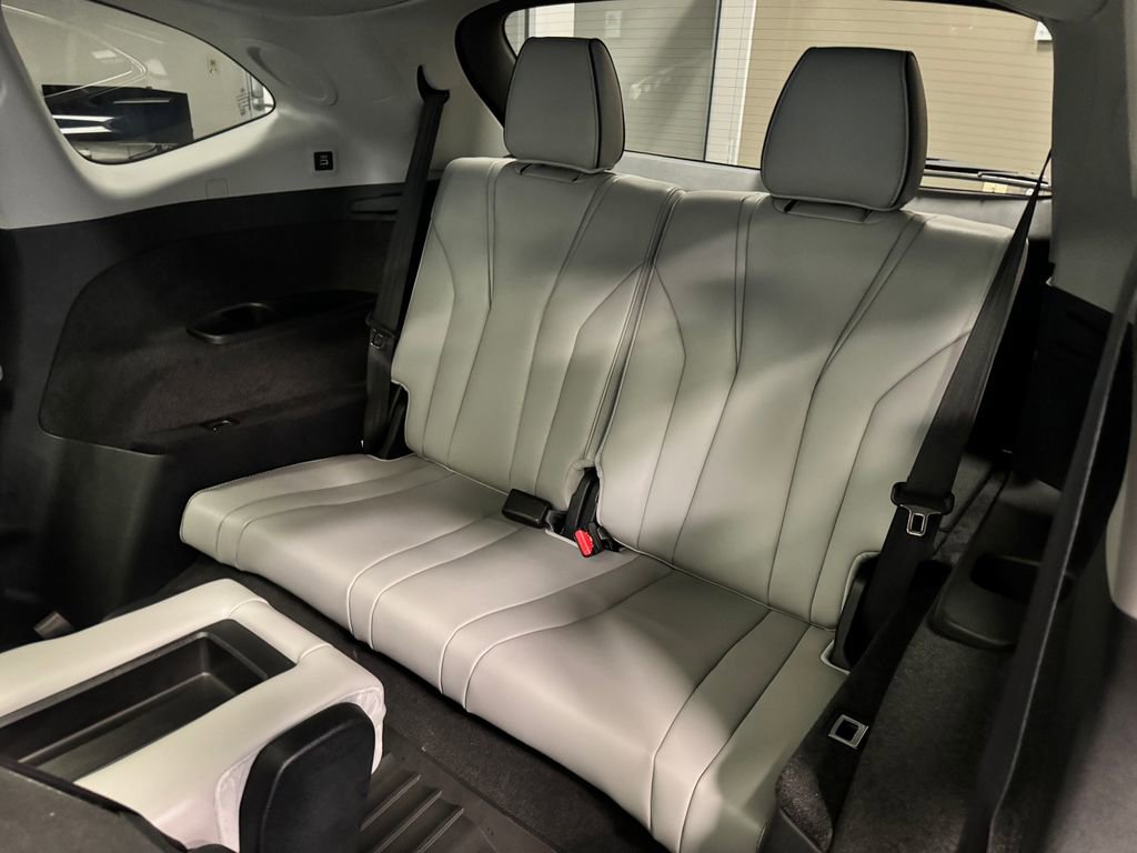 New 2026 Acura MDX w/ Advance Package image 36
