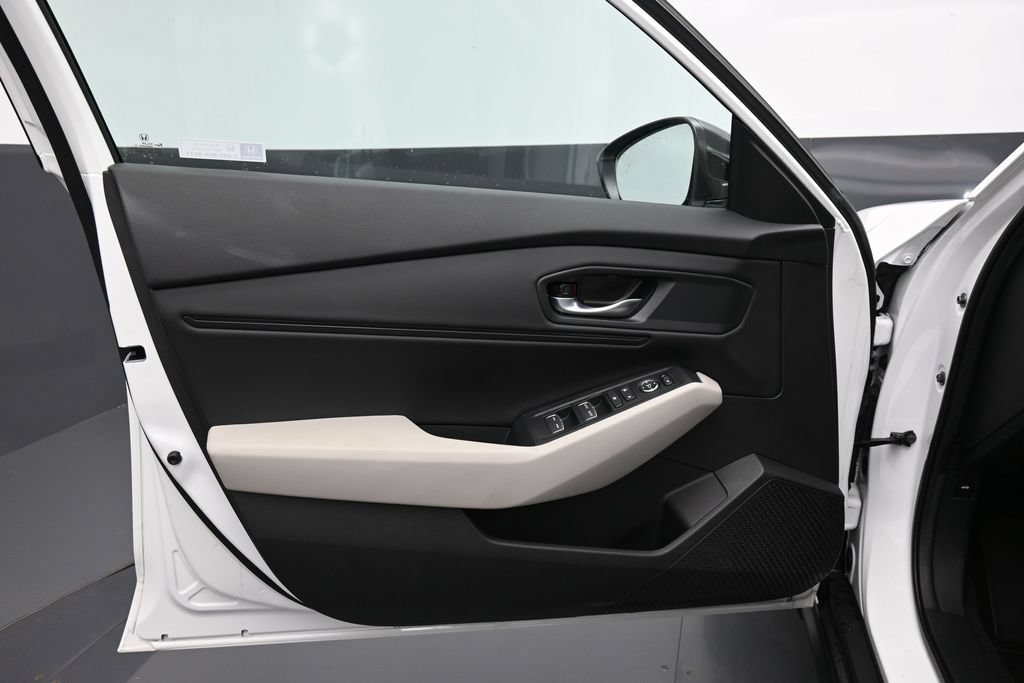 New 2025 Honda Accord SE image 18