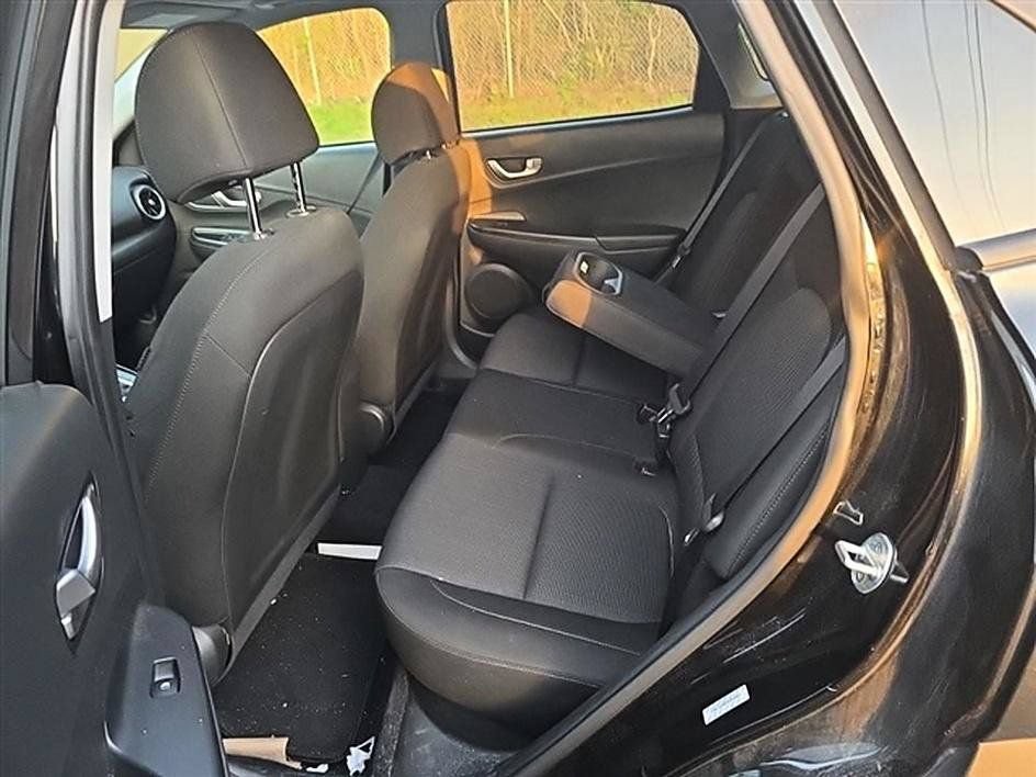 Used 2022 Hyundai Kona SEL w/ Convenience Package FWD image 5