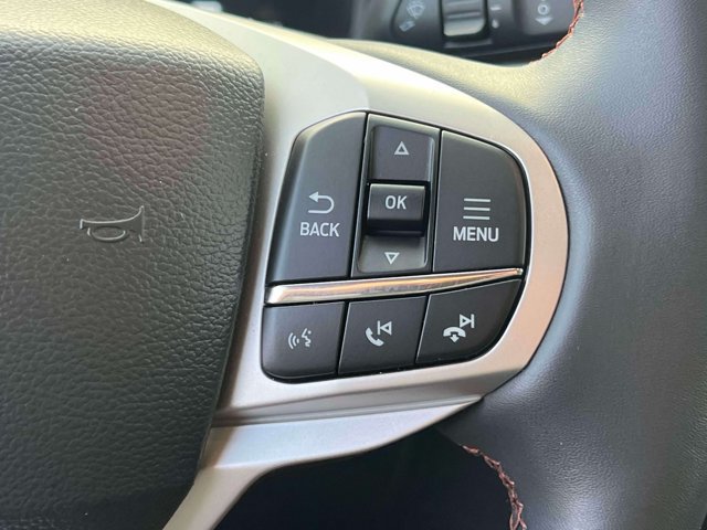 Used 2026 Ford Explorer Active AWD/4WD image 26