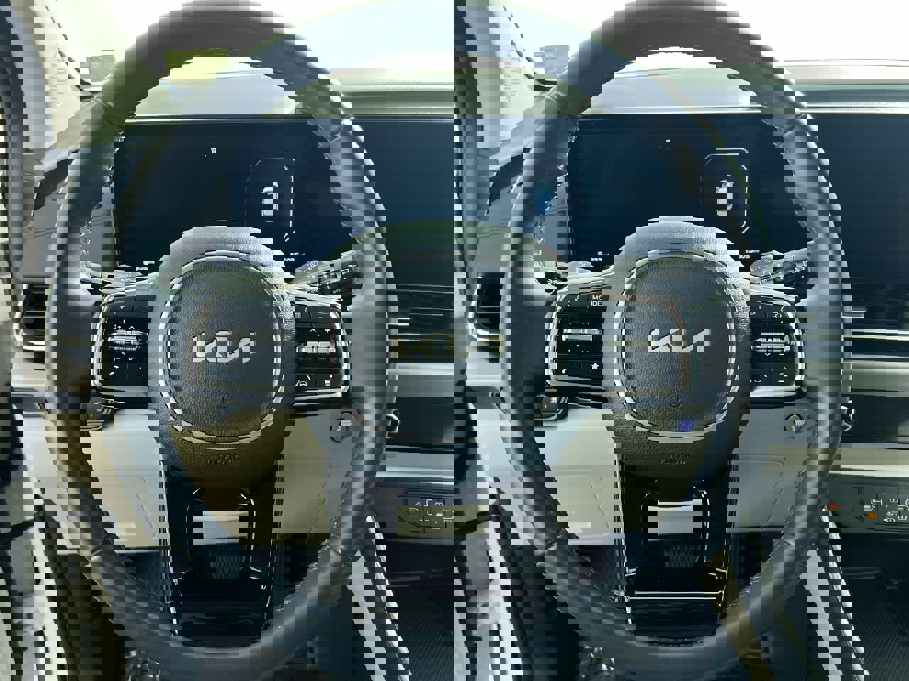 New 2026 Kia Carnival SX image 17