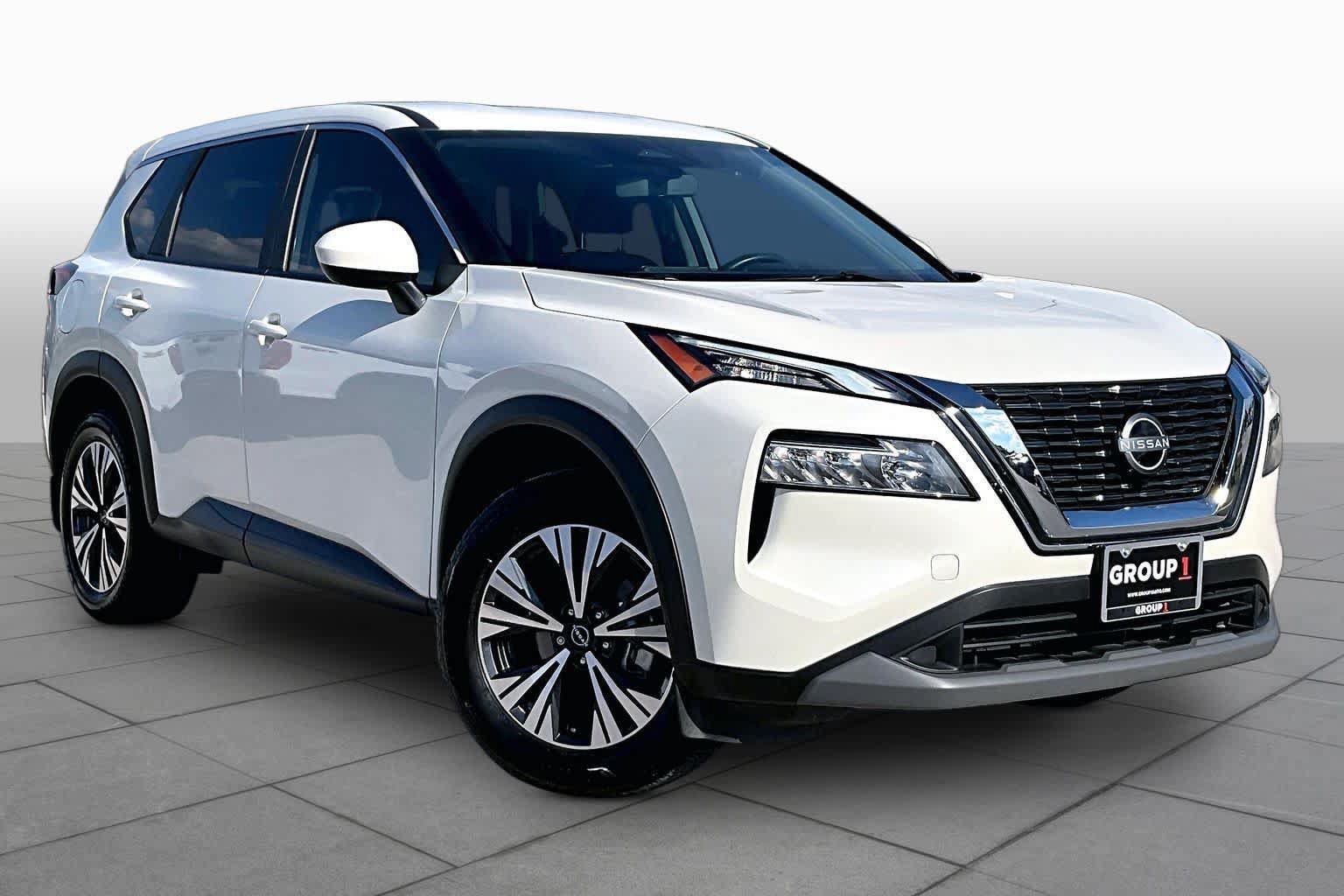 Used 2023 Nissan Rogue SV FWD image 3