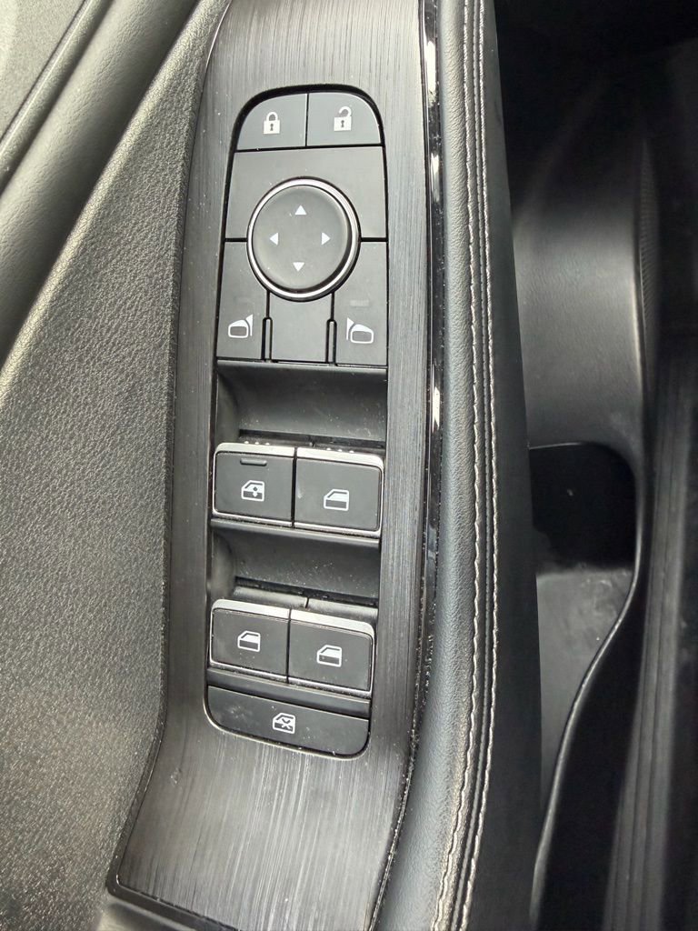 Certified 2025 Nissan Rogue SL image 20