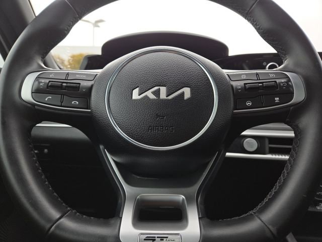 Used 2023 Kia K5 GT-Line image 33