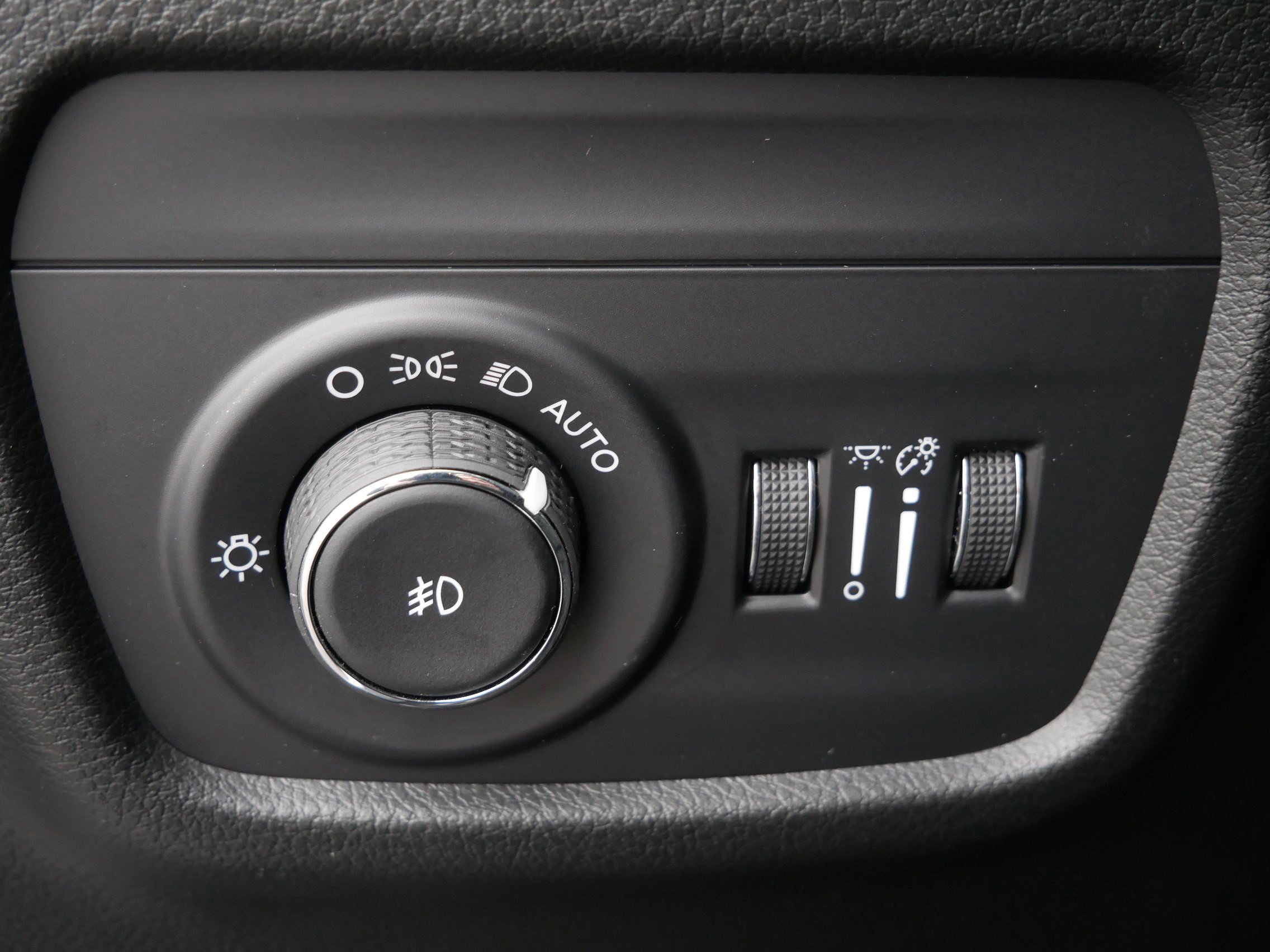 New 2026 Jeep Grand Cherokee Limited Reserve AWD/4WD image 14