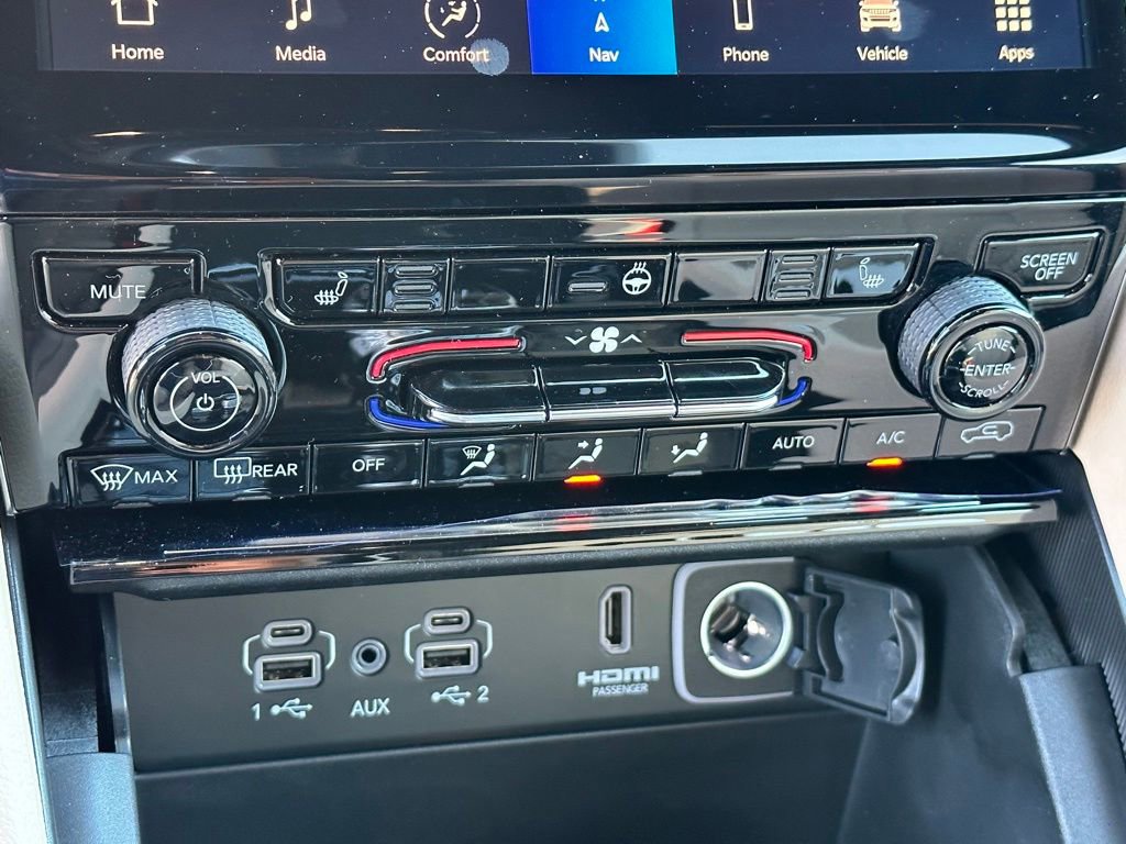 Used 2024 Jeep Grand Cherokee Limited 4xe w/ MOPAR Finishing Package AWD/4WD image 17