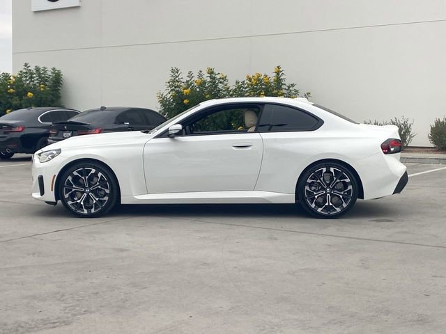 Used 2026 BMW 230i Coupe w/ Premium Package image 9