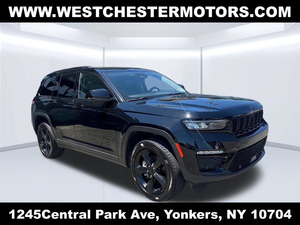 Used 2023 Jeep Grand Cherokee Limited w/ Luxury Tech Group II AWD/4WD image 2
