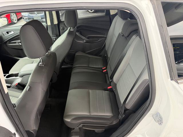 Used 2016 Ford Escape SE w/ Equipment Group 201A FWD image 5
