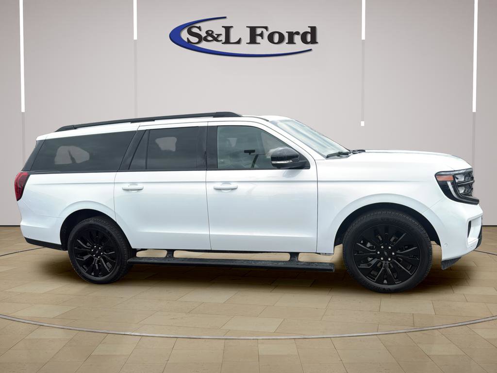 Used 2025 Ford Expedition Max Platinum w/ Stealth Appearance Package AWD/4WD image 10