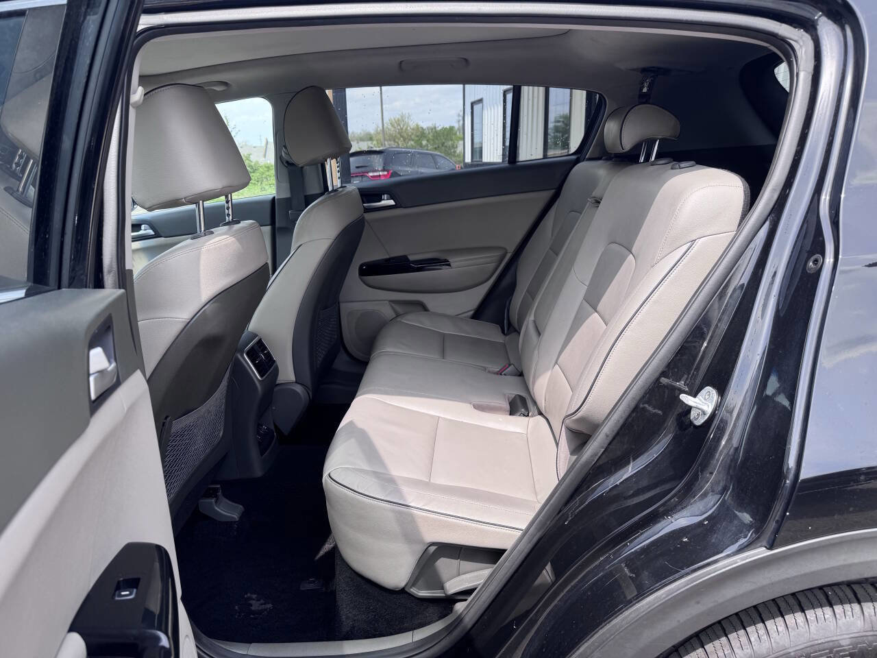 Used 2019 Kia Sportage EX w/ EX Premium Package FWD image 13