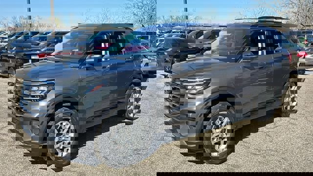 New 2026 Ford Explorer Active image 2