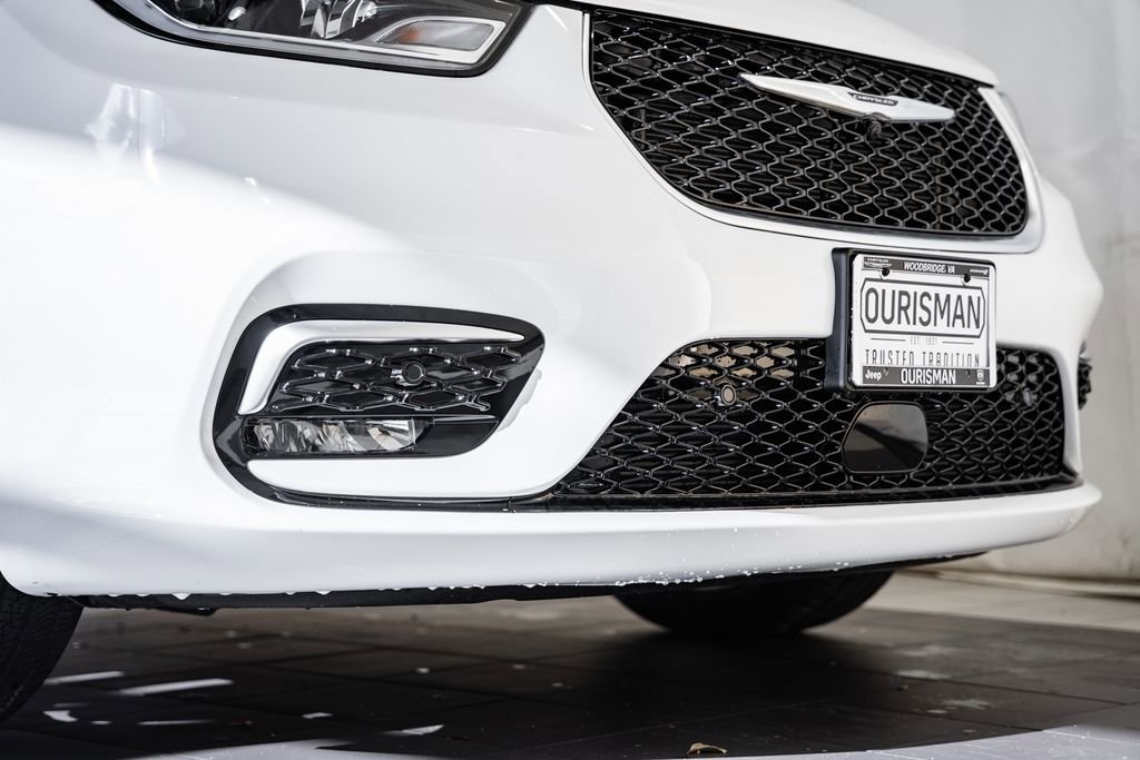 New 2026 Chrysler Pacifica Pinnacle image 12