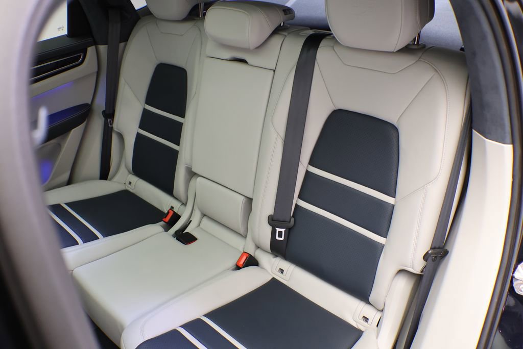 Certified 2023 Porsche Cayenne Turbo S image 40