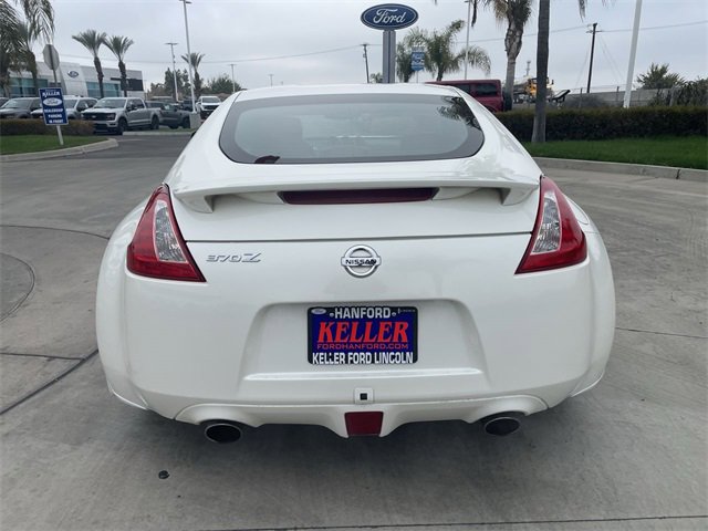 Used 2016 Nissan 370Z w/ Sport Package image 7