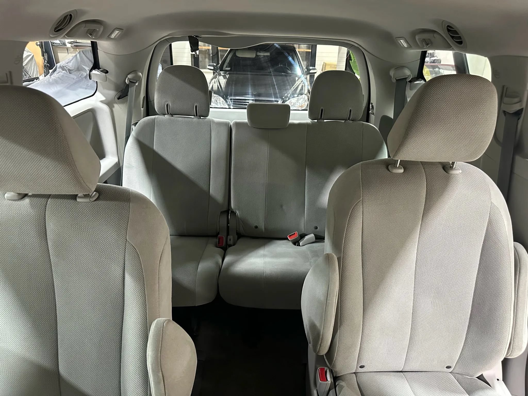 Used 2012 Toyota Sienna FWD image 46