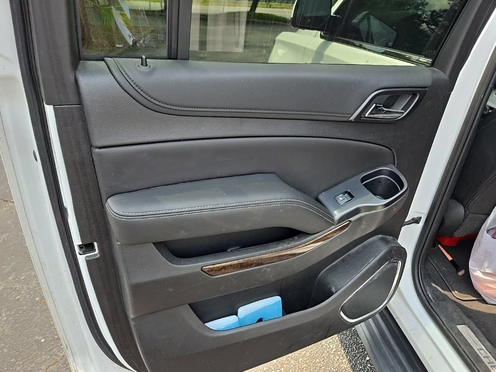 Used 2019 Chevrolet Suburban LT RWD image 10
