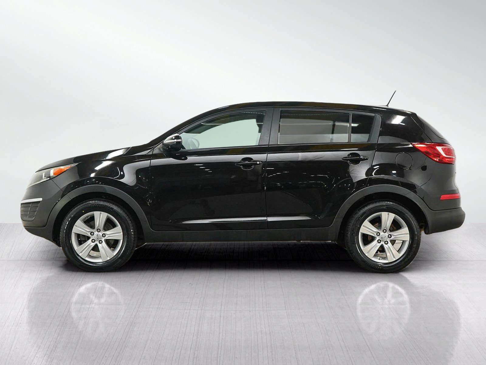 Used 2013 Kia Sportage LX FWD image 2